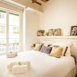 Apartment Picasso, Rue Debelleyme 4 Places, Paris